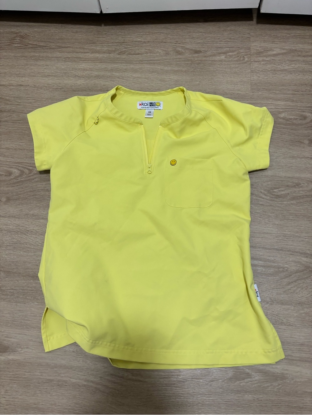 koi Bright Yellow Short-Sleeve Scrub Set